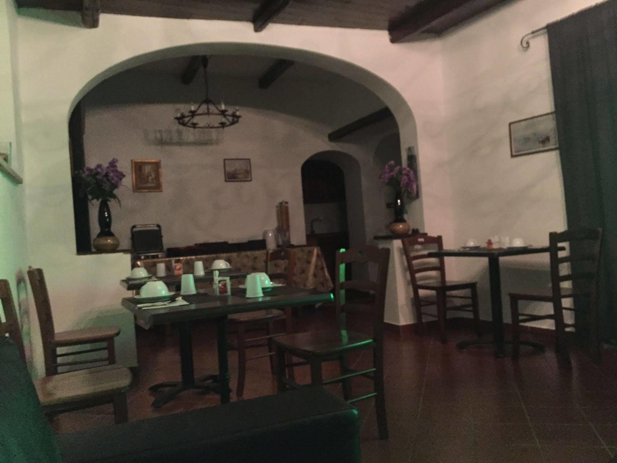 Couette-café Monte Solaro 2*